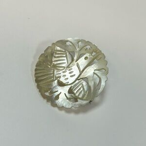 Vintage Hand Craves MOP Bird Partridge Mother of Pearl Brooch Pin